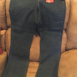 Lee Comfort Fit Barely Bootcut jeans size 12
